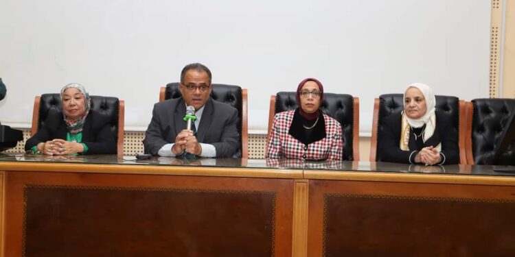 نائب رئيس جامعة عين شمس يفتتح المؤتمر الطبى المتكامل السادس للأبحاث الطلابية