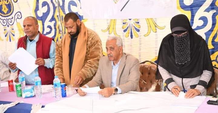 عقب اعتماد المخطط التفصيلي .. تسليم 60 قطعة أرض بمنطقة المثلث بمدينة قنا