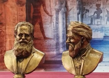 بالصور مراسم إهداء تمثالين عياد الطنطاوي سفير لغة الضاد في روسيا والمفكر الروسي كراتش كوفيسكي