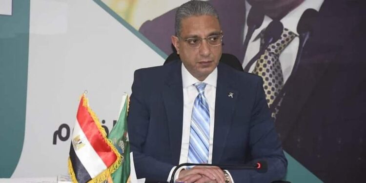 محافظ الفيوم يتابع نتائج المرحلة الأولى من مشروع رصد التركيب المحصولي المتكامل بالمحافظة