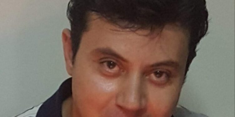 الصديق الأفتراضي