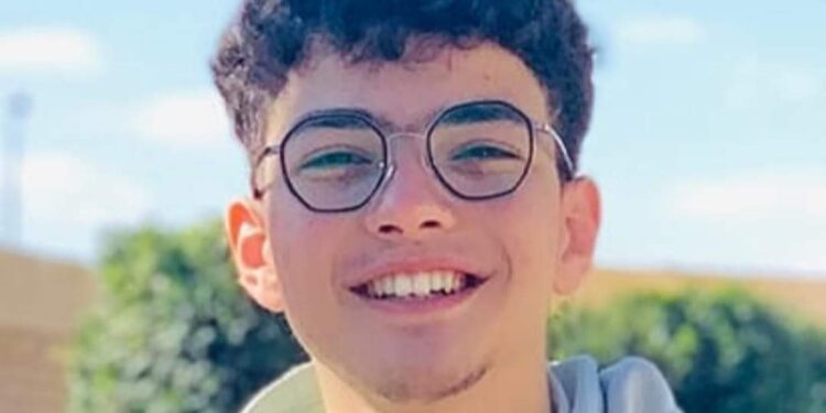 طال الأشتياق