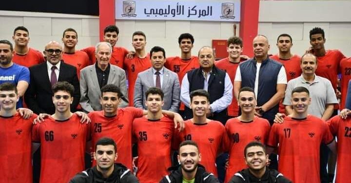 الشباب والرياضة تتابع تدريبات المنتخبات الوطنية