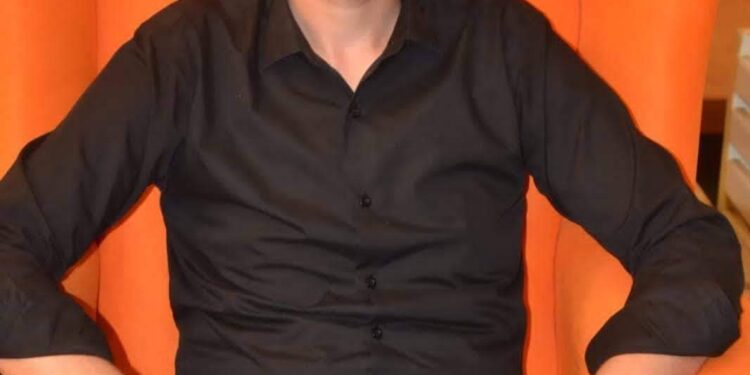 بورسعيدي بلدي لم يبقي لي معك