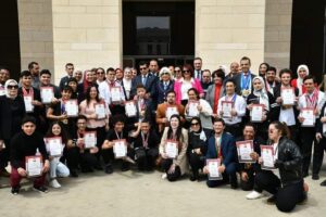 وزير الشباب والرياضة يلتقي كتلة