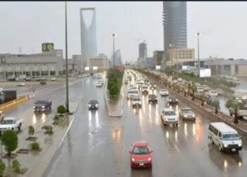 هطول أمطار رعدية غزيرة متوسطة بدء من الجمعة حتي الثلاثاء بالسعودية