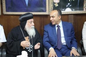 نائب محافظ المنيا يزور عددا من كنائس المحافظة لتقديم التهنئة