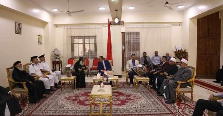 نائب محافظ المنيا يزور عددا من كنائس المحافظة لتقديم التهنئة