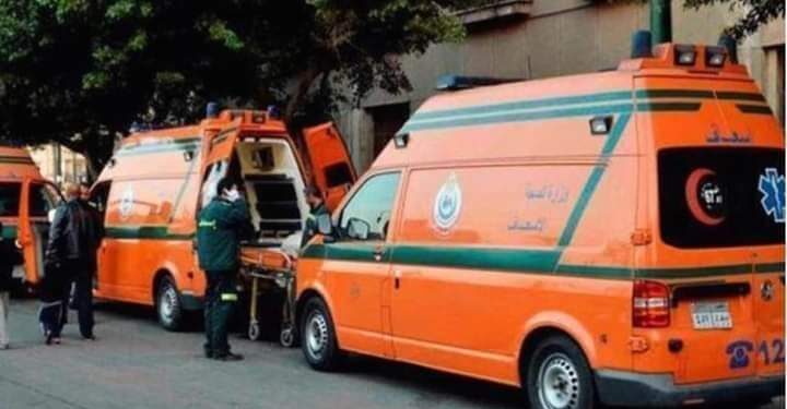 إصابة زوجان وطفليهما علي طريق قنا سفاجا