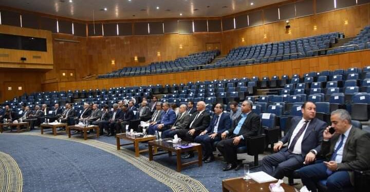 رئيس جامعة طنطا يشارك بالاجتماع الدوري