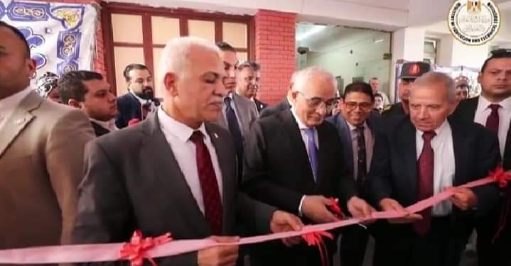 بالصور وزير التربية والتعليم يفتتح المعرض السنوي للتعليم الفني