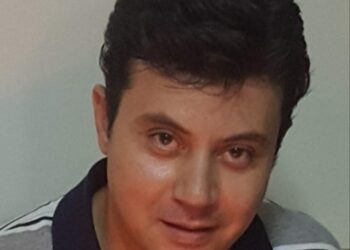 فاشلون ولكن