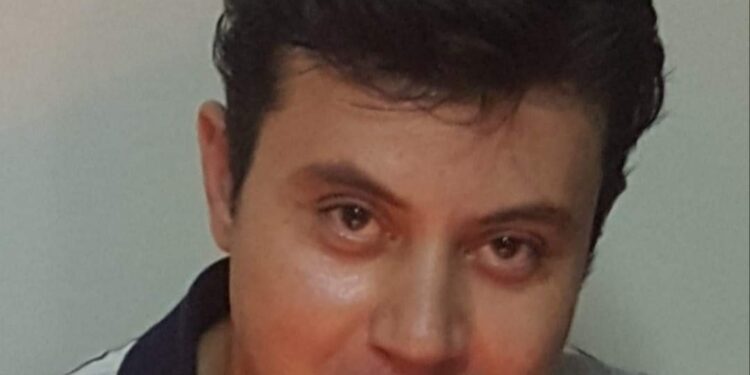 فاشلون ولكن