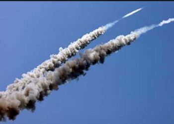 الجيش الإسرائيلي يعلن إطلاق 3 صواريخ من سوريا