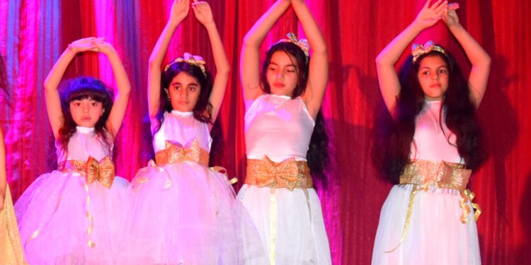 عرض استعراضي مسرحي على تياترو النيل