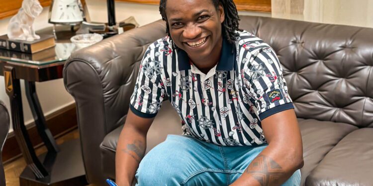 مصيلحى يُنهى بنجاح مفاوضات التجديد لـ ” مابولولو ” و اللاعب أتحاداوى لـ ” ثلاث “مواسم قادمة