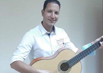 اسمحيلي أني أقولك