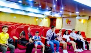 مدارس "رويال الجيل الصاعد" للغات ومبادرة " أحياء المسرح المدرسي