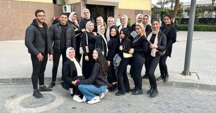 طلبة إعلام عين شمس يطلقون حملة إعلامية بعنوان “تكنوجرين”