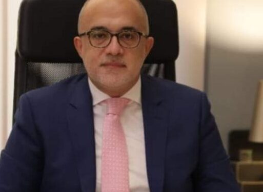 معتز صدقي يكتب الهروب من الطائرة