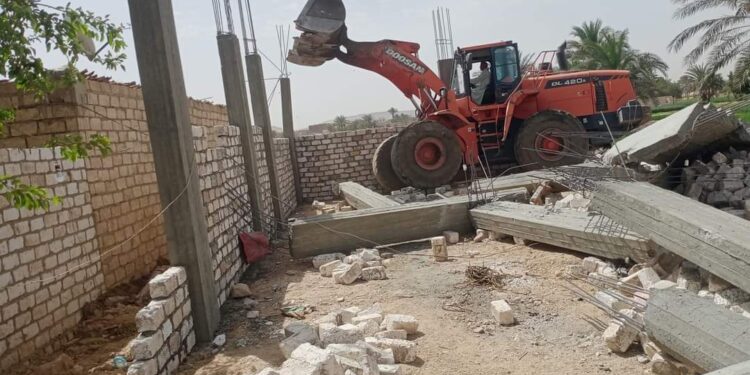 إزالة 8 حالات تعد علي أراضي أملاك دولة بملوي المنيا
