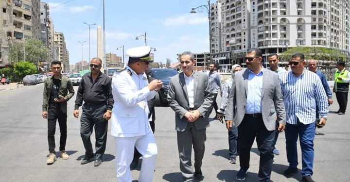 محافظ الغربية يناقش مقترحات الاتجاهات المرورية للمحاور الجديدة