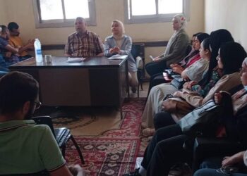 مدير صحة ابشواى يجتمع بأطباء الأسنان لمناقشة “تطوير الأداء”.