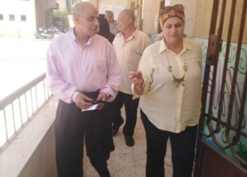 وكيل التربية والتعليم بالقليوبية تتابع  امتحانات الاعدادية