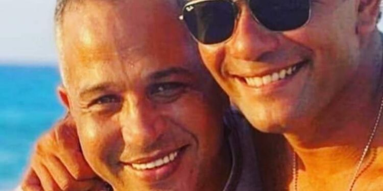 آسر يس ناعياً مصطفى درويش: خبر مفزع ومحزن