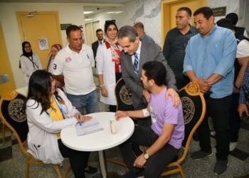 محافظ الغربية يشهد انطلاق حملة التبرع بالدم بطنطا