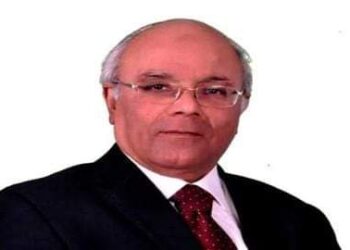 محمد عطية الفيومي: تثبيت سعر الدولار يمنع ارتفاعات جديدة في سعر الصرف ويحد من زيادة الأسعار