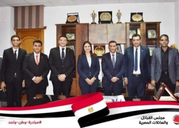 وطن واحد ضد الأمية . بالعلم والمال يبني الناس ملكهم