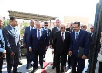 وزير التربية والتعليم في زيارة مفاجئة لمحافظة البحر الأحمر لمتابعة امتحانات الثانوية العامة