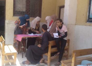 فريق المبادرات بالفيوم يتابع سير العمل بالوحدات الصحية