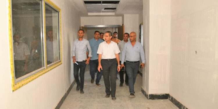 محافظ الغربية يتفقد مستشفتي طنطا العام والأورام الجديد