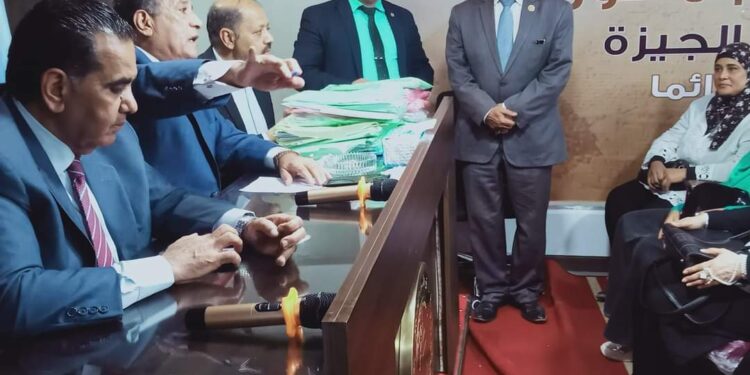 الأمين العام لحزب الشعب الجمهوري يعقد “اجتماعًا تنظيميًا”