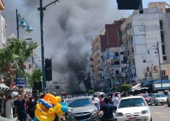 السيطرة على حريق هائل بأحد المولات بمرسى مطروح