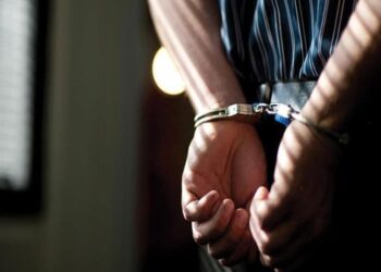 سقوط تاجر المخدرات في مدينة 6 أكتوبر