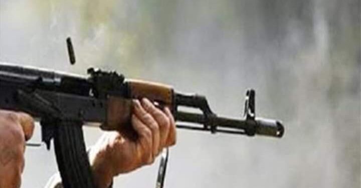 إصابة شاب بطلق خرطوش إثر إطلاق النار عليه من قبل عاطل