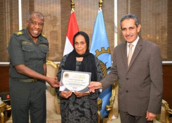 تكريم أكبر الحاصلين على شهادة محو الأمية بالغربية