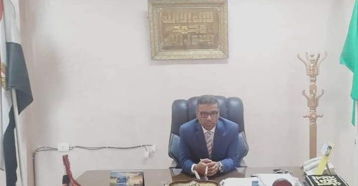 رئيس المركز يوجه بتكثيف أعمال منظومة النظافة على مدار اليوم