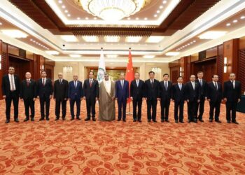 وفد البرلمان العربي يوقع مذكرة تعاون مع البرلمان الصيني