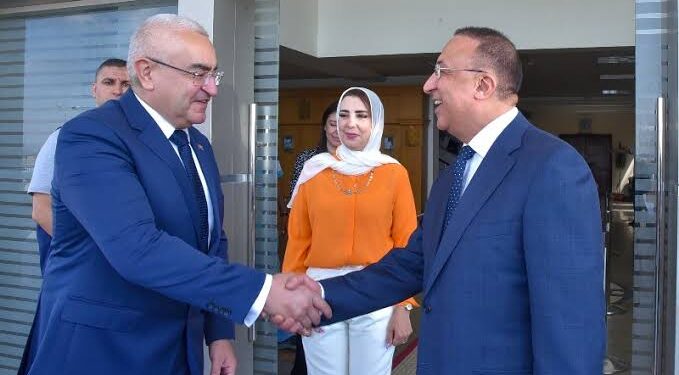 الشريف يستقبل سفير أذربيجان لبحث سبل التعاون المشترك