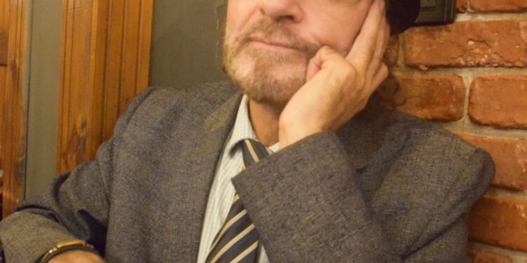 حوار مع فنان سكندري شامل يعمل في صمت