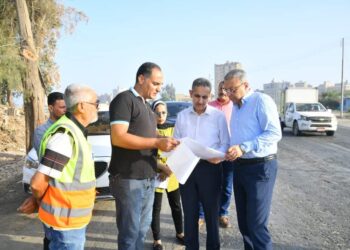محافظ الغربية يتابع مشروعات الرصف والتطوير صباح اليوم