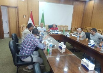 شعبة الأسماك بالإسماعيلية تناقش شكاوي التجار