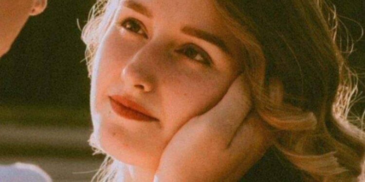 ضمني بجانبك