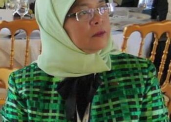 حليمة يعقوب أول رئيسة إمرأة لدولة سنغافورة