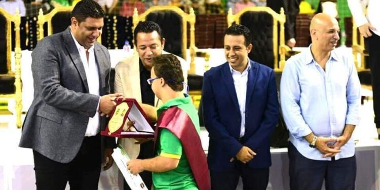 قلعة الشاطبي تتلألأ بتكريم ذوي الهمم والطلاب المتفوقين