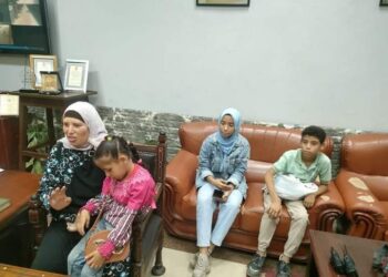 منظومة الشكاوى تنجح في تسليم ثلاثة أطفال لوالدتهم